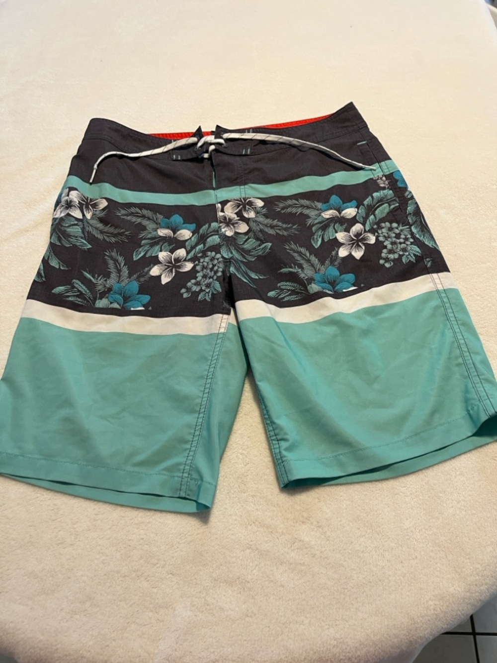 Goodfellow & Co Men’s Swim Trunks Size 32 Tropical Board Shorts Beach - Picture 2 of 4